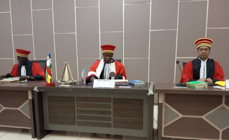 Le mardi 16 janvier 2024, reprise du deuxième procès de la Cour Pénale Spéciale (CPS) de la République centrafricaine (RCA) devant la Section d'assises dans l'affaire le Procureur spécial contre Azor KALITE et consorts (Ndélé 1).