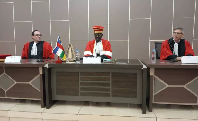 Rejet de la mise en liberté provisoire du suspect Oumar Al-Bachir par la Chambre d'appel